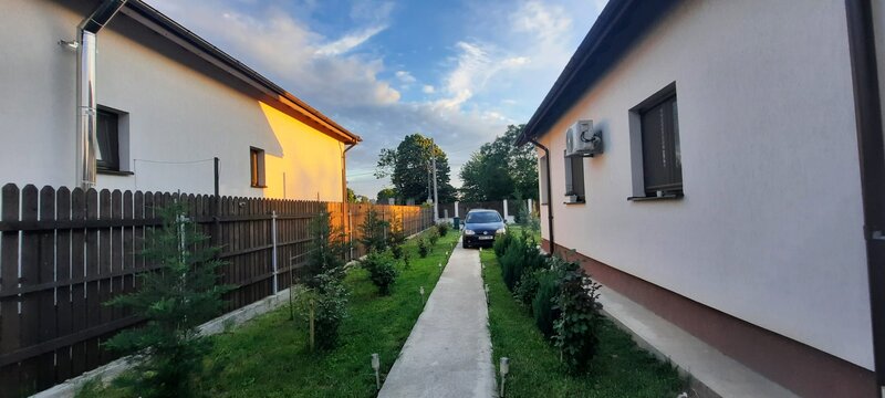 Buturugeni langa Bucuresti, 23 km, casuta superba ingrijita , la cheie