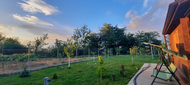 Buturugeni langa Bucuresti, 23 km, casuta superba ingrijita , la cheie